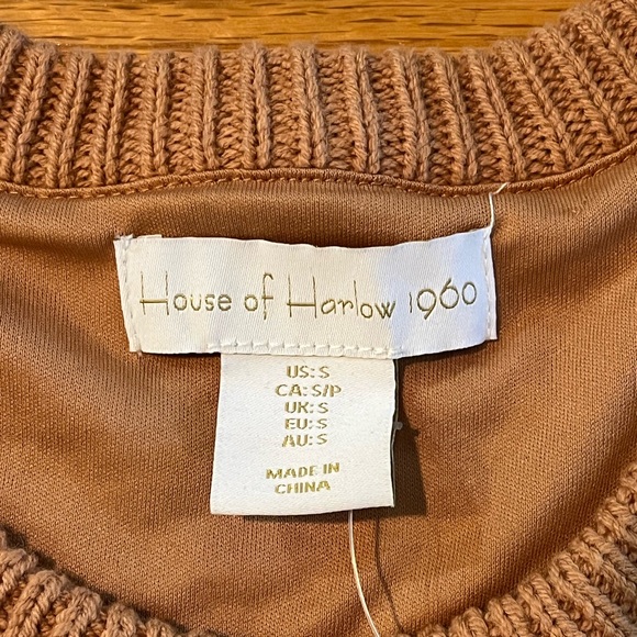 House of Harlow 1960 Two Piece Sleeveless Sweater Set - Picture 5 of 12